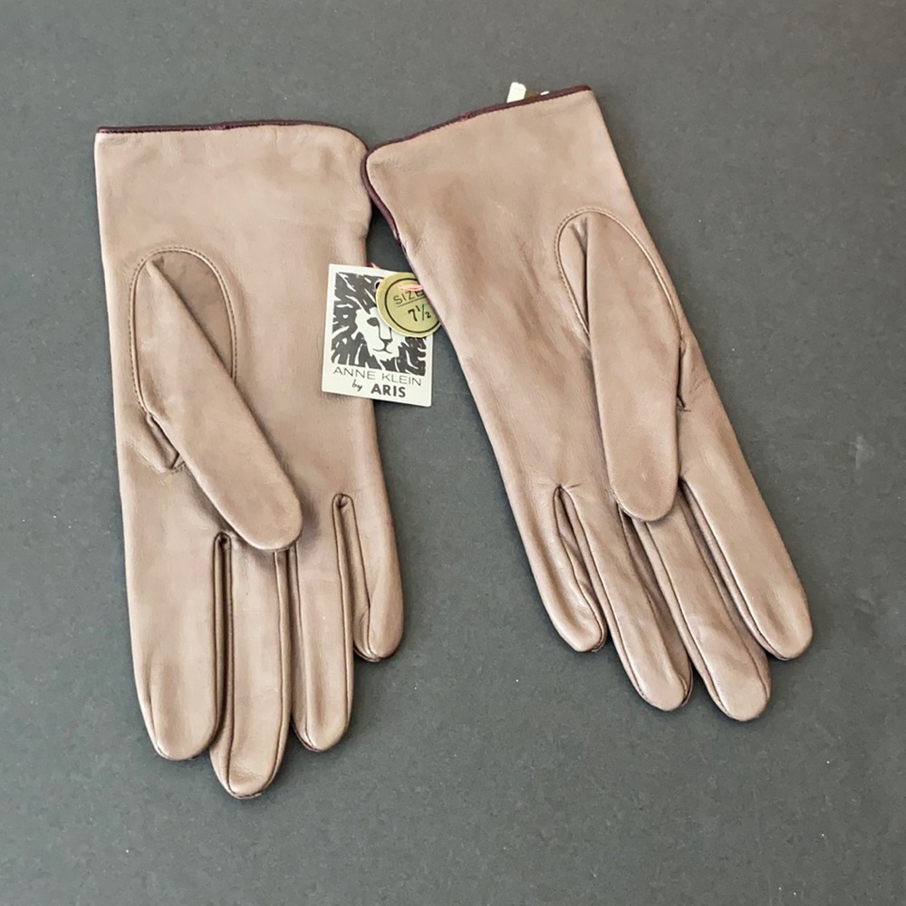 Anne Klein for Aris Gloves - Picture 2 of 7